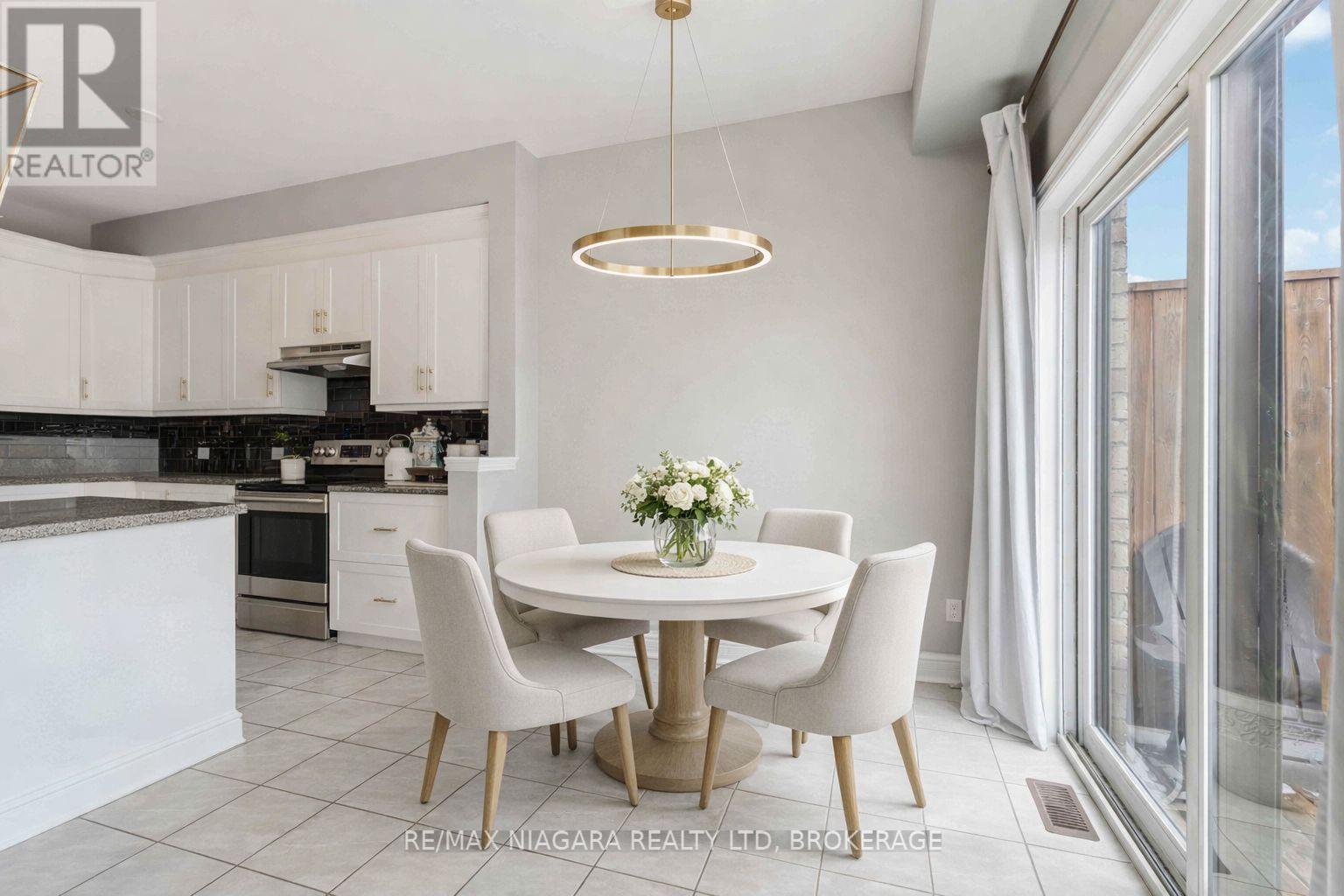 54 Severino Circle, West Lincoln, Ontario  L0R 2A0 - Photo 8 - X12897370