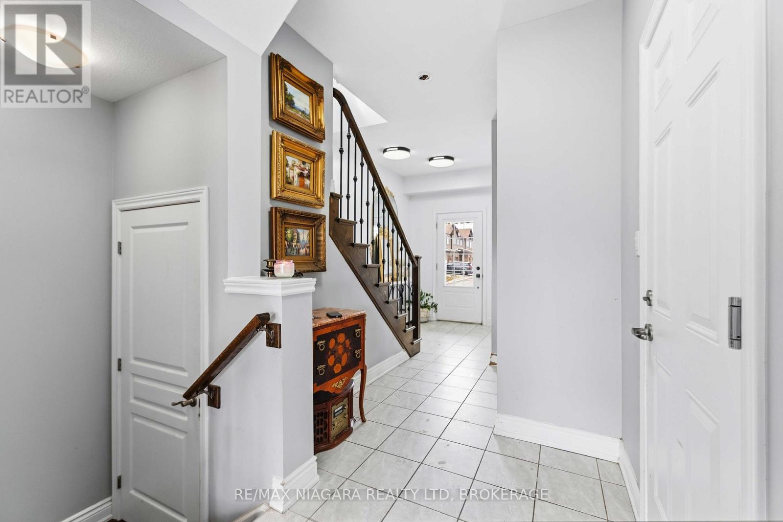 54 Severino Circle, West Lincoln, Ontario  L0R 2A0 - Photo 11 - X12897370