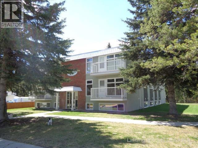 8, 414 41 Street, Edson, Alberta  T7E 1A1 - Photo 4 - A2260263