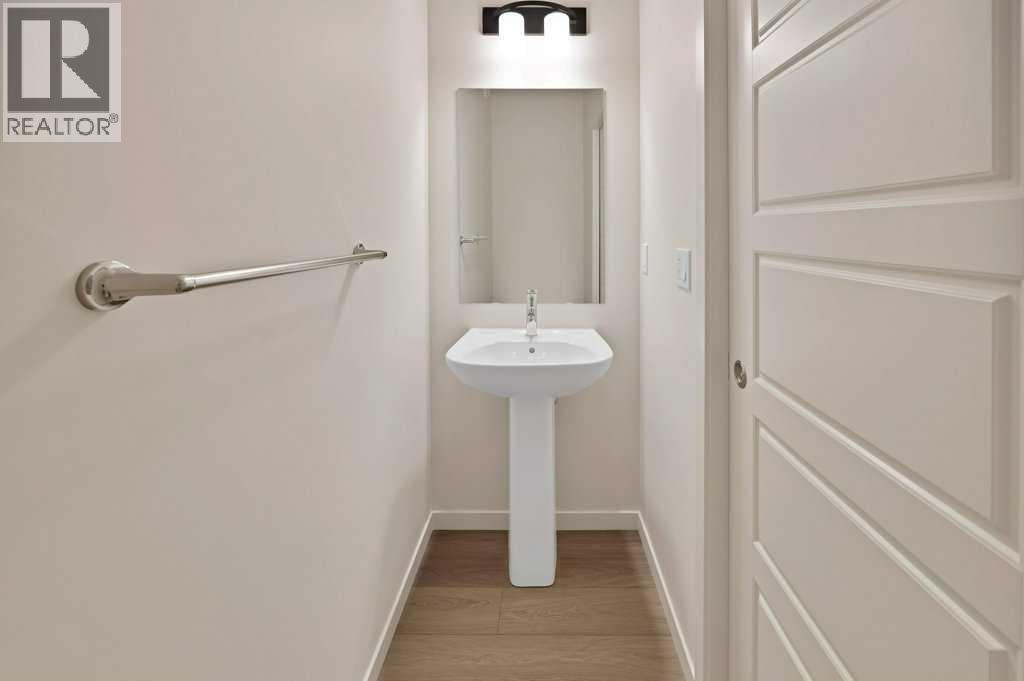 557 Chelsea Gardens, Chestermere, Alberta  T1X 2V4 - Photo 7 - A2280507