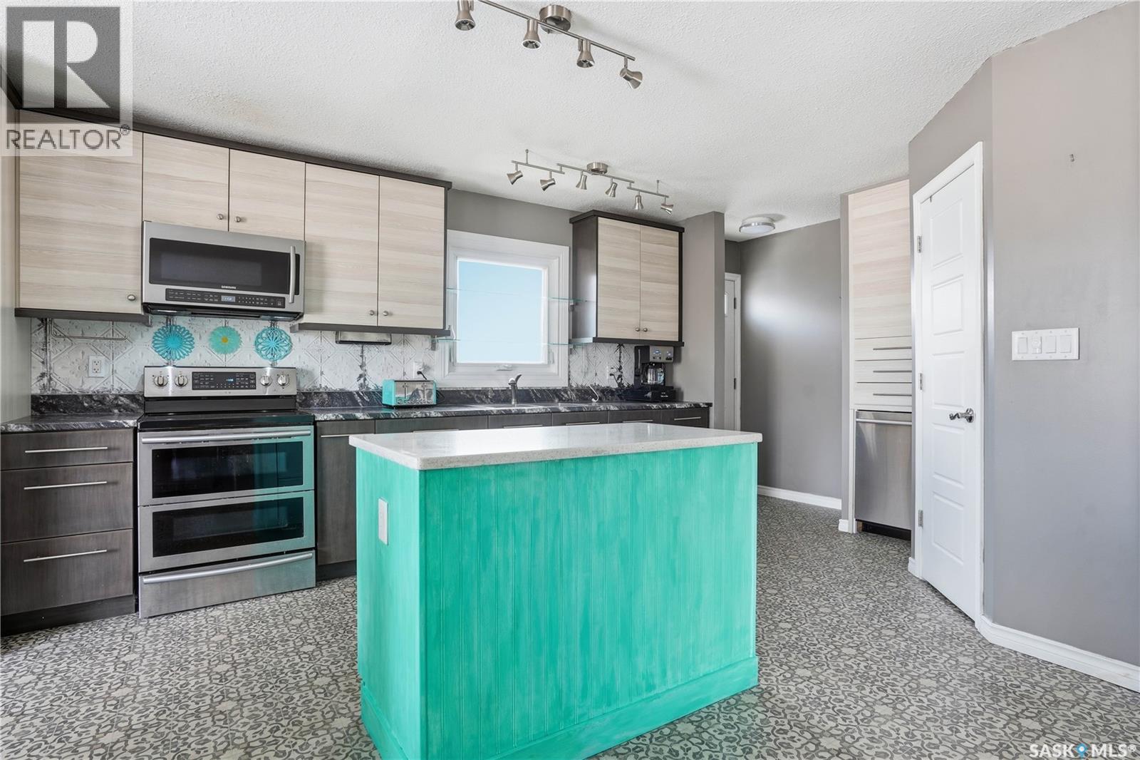 6715 1st Avenue N, Regina, Saskatchewan  S4X 1C7 - Photo 8 - SK030796