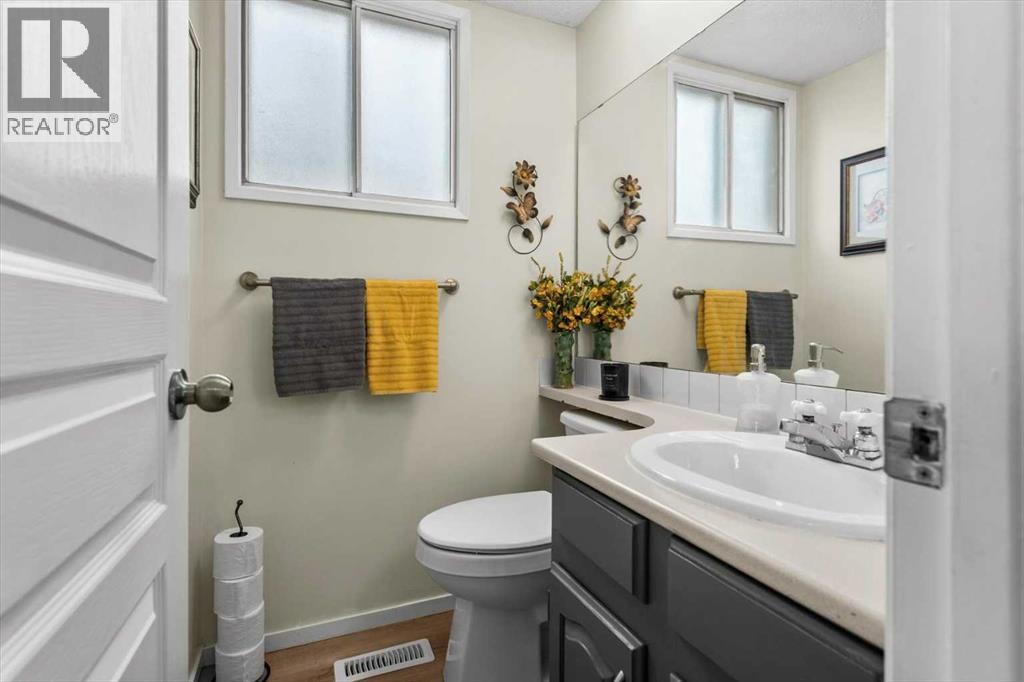 1399 Berkley Drive Nw, Calgary, Alberta  T3K 1T5 - Photo 18 - A2284801