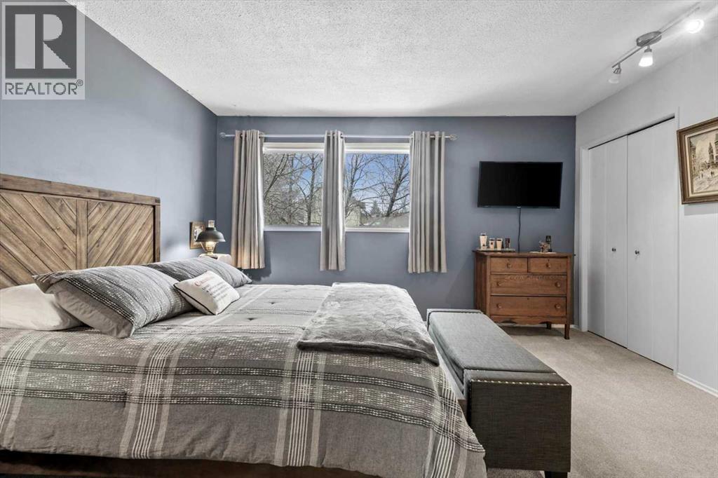 1399 Berkley Drive Nw, Calgary, Alberta  T3K 1T5 - Photo 22 - A2284801