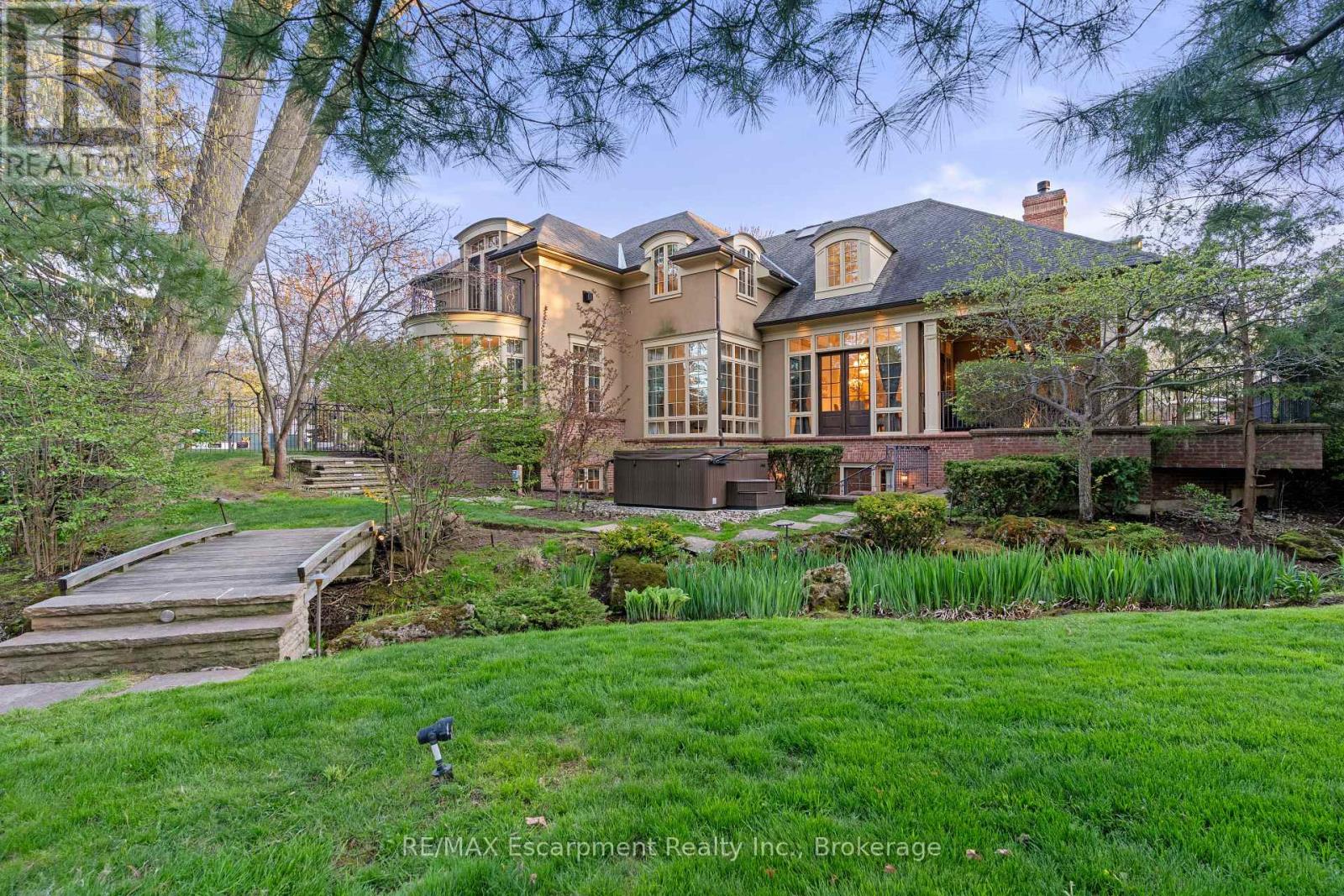 1081 Argyle Drive, Oakville, Ontario  L6J 1A9 - Photo 48 - W12524606