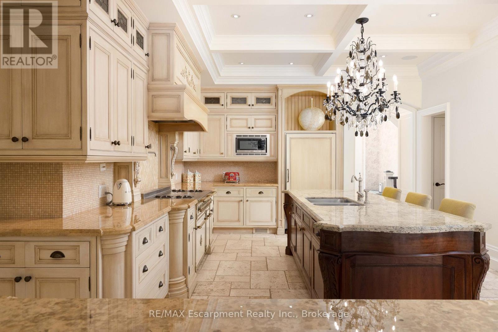 1081 Argyle Drive, Oakville, Ontario  L6J 1A9 - Photo 13 - W12524606