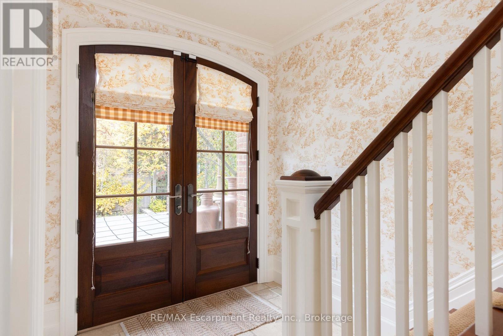 1081 Argyle Drive, Oakville, Ontario  L6J 1A9 - Photo 24 - W12524606