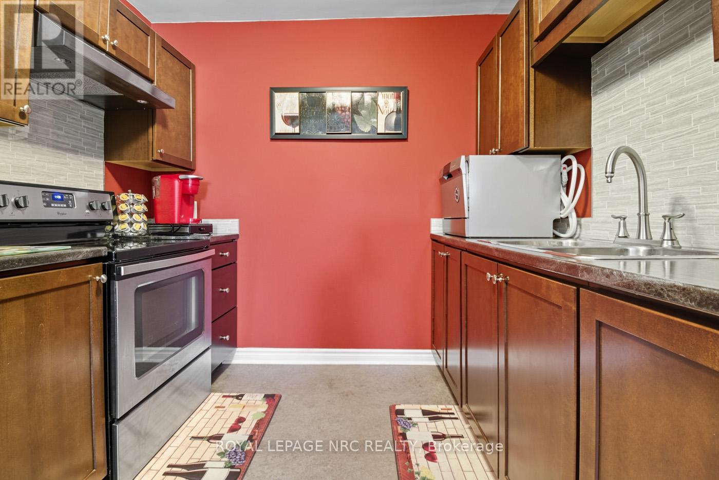 117 Bartlett Street, Thorold, Ontario  L2V 4Y5 - Photo 4 - X12899328