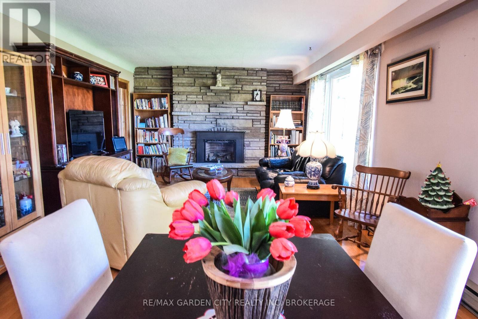 9735 Carl Road, Niagara Falls, Ontario  L0S 1K0 - Photo 11 - X12899368