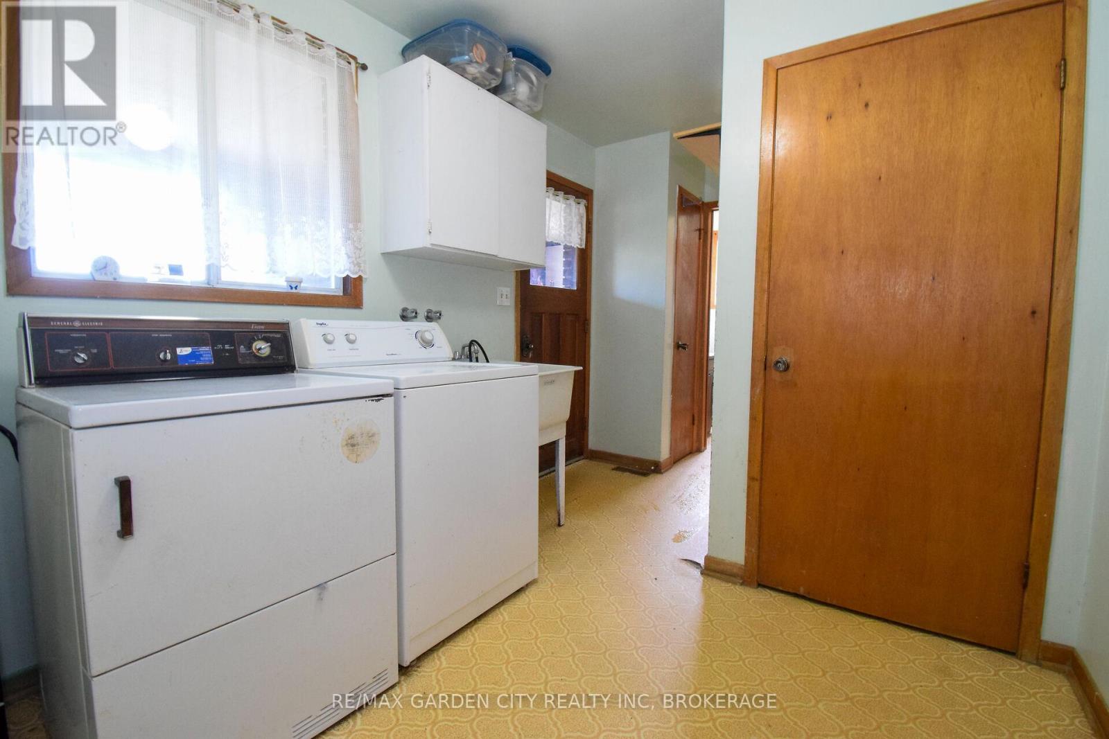 9735 Carl Road, Niagara Falls, Ontario  L0S 1K0 - Photo 29 - X12899368