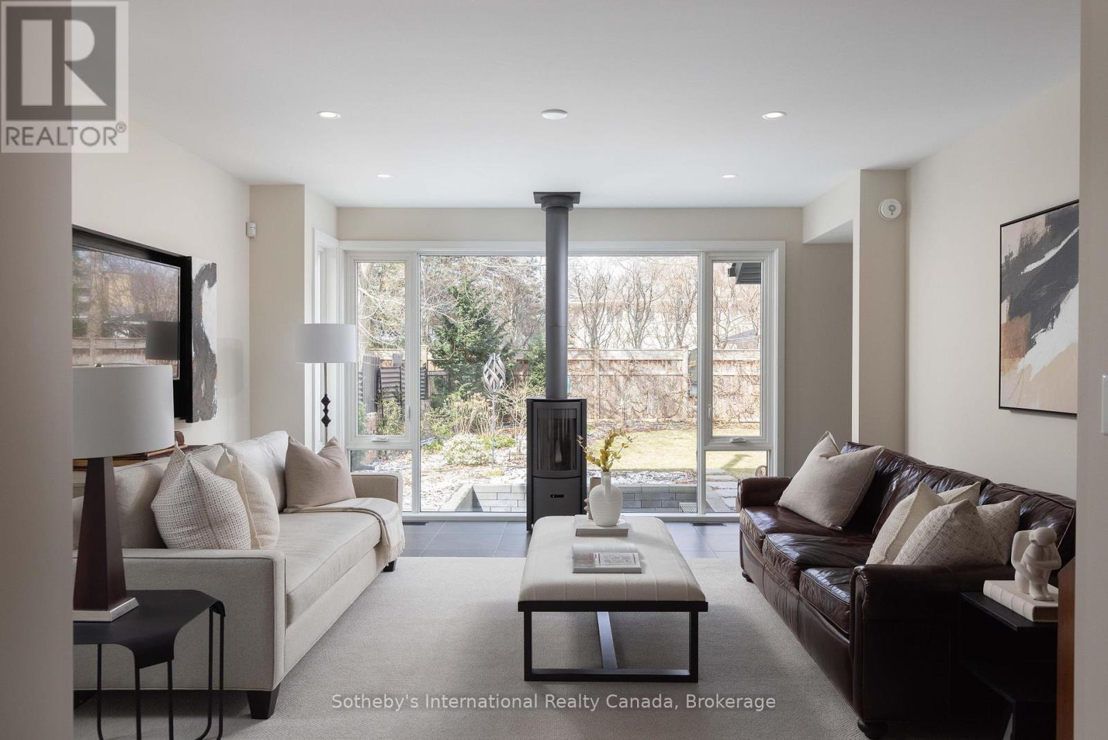 367 Spruce Street, Oakville, Ontario  L6J 2H2 - Photo 16 - W12899302