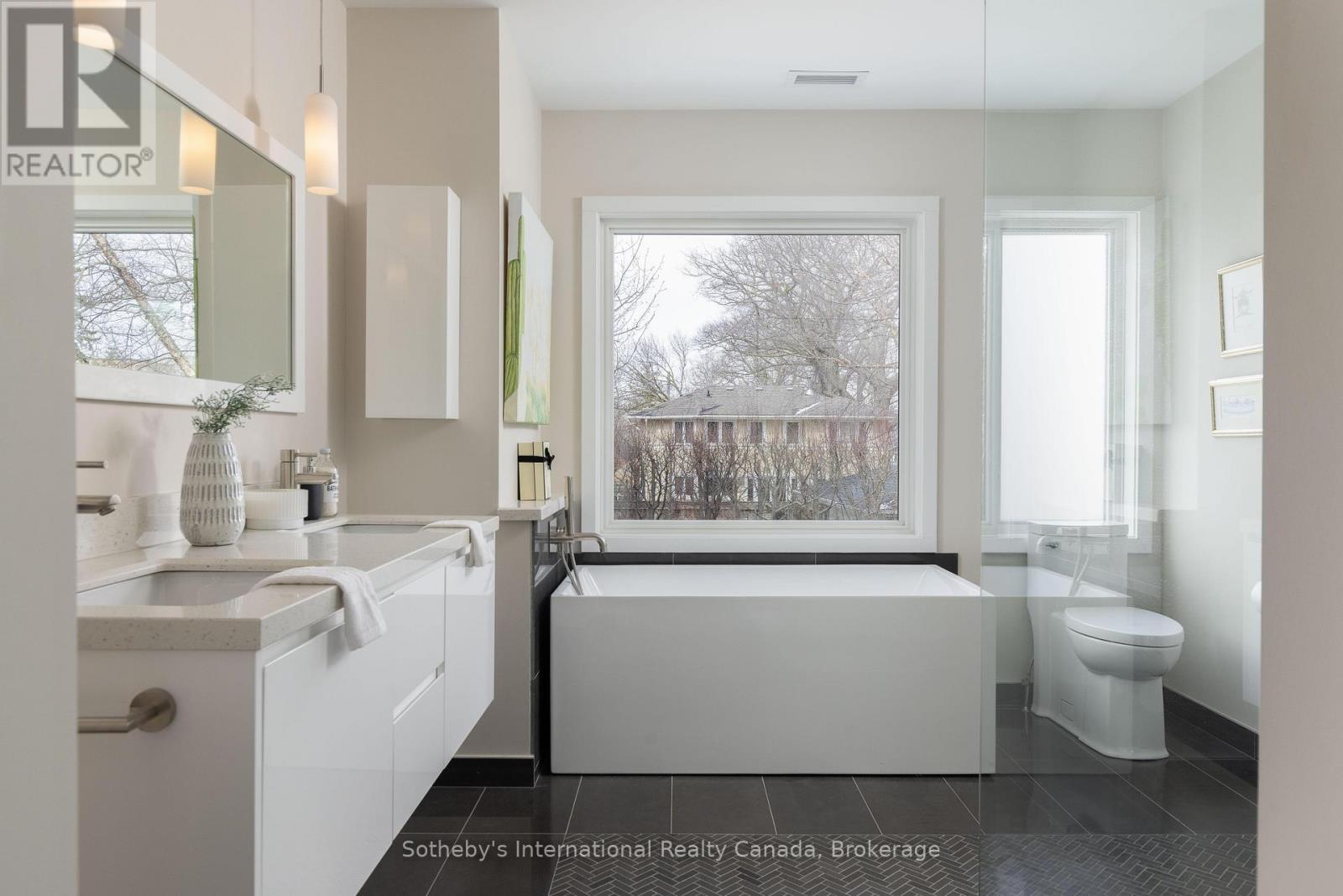 367 Spruce Street, Oakville, Ontario  L6J 2H2 - Photo 24 - W12899302