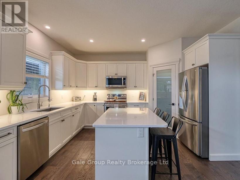 95 Thames Springs Crescent, Zorra, Ontario  N0M 2M0 - Photo 12 - X12899342