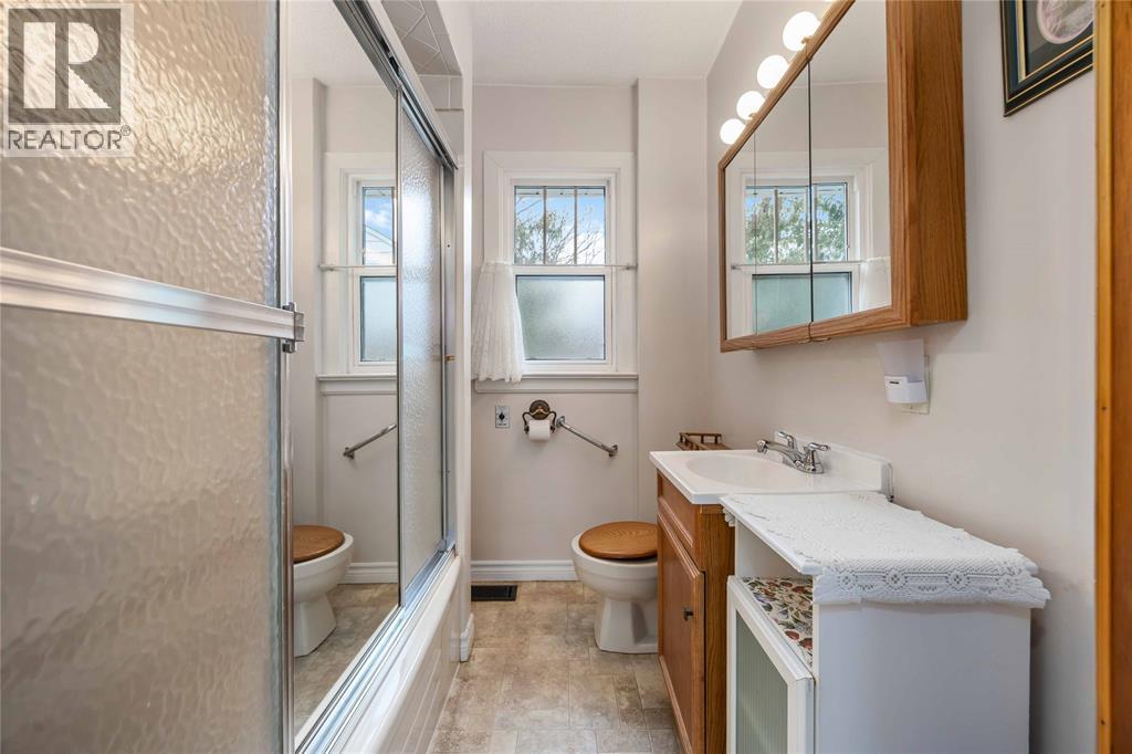 318 Cobden Street, Sarnia, Ontario  N7T 4A3 - Photo 10 - 26005728