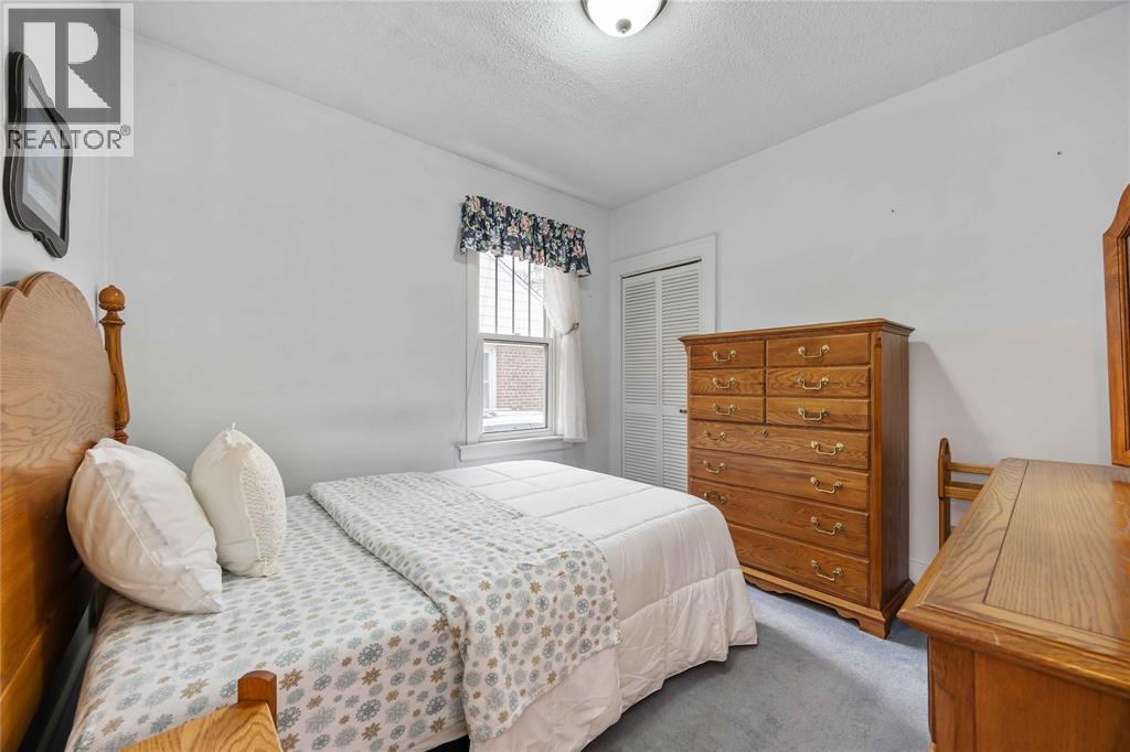 318 Cobden Street, Sarnia, Ontario  N7T 4A3 - Photo 11 - 26005728