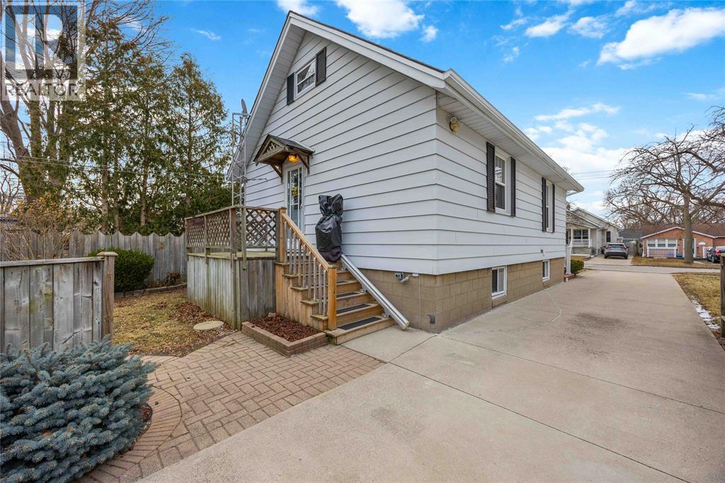 318 Cobden Street, Sarnia, Ontario  N7T 4A3 - Photo 21 - 26005728