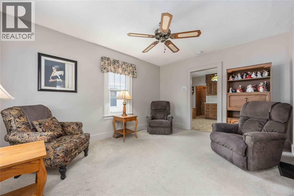 318 Cobden Street, Sarnia, Ontario  N7T 4A3 - Photo 5 - 26005728