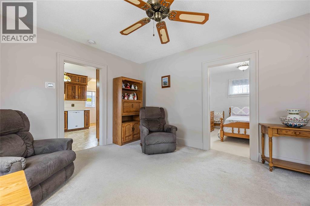 318 Cobden Street, Sarnia, Ontario  N7T 4A3 - Photo 6 - 26005728