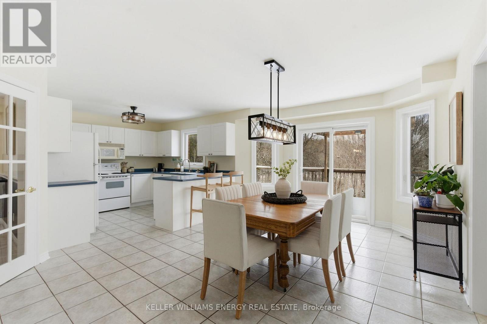 105 Guildwood Drive, Clarington, Ontario  L1C 5C7 - Photo 12 - E12899444