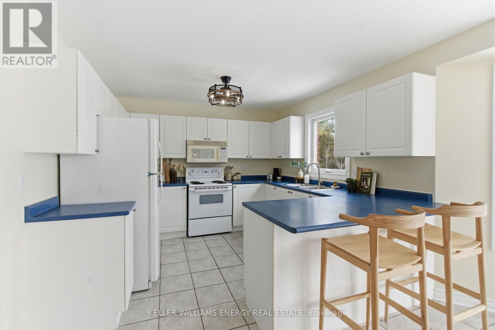 105 Guildwood Drive, Clarington, Ontario  L1C 5C7 - Photo 16 - E12899444