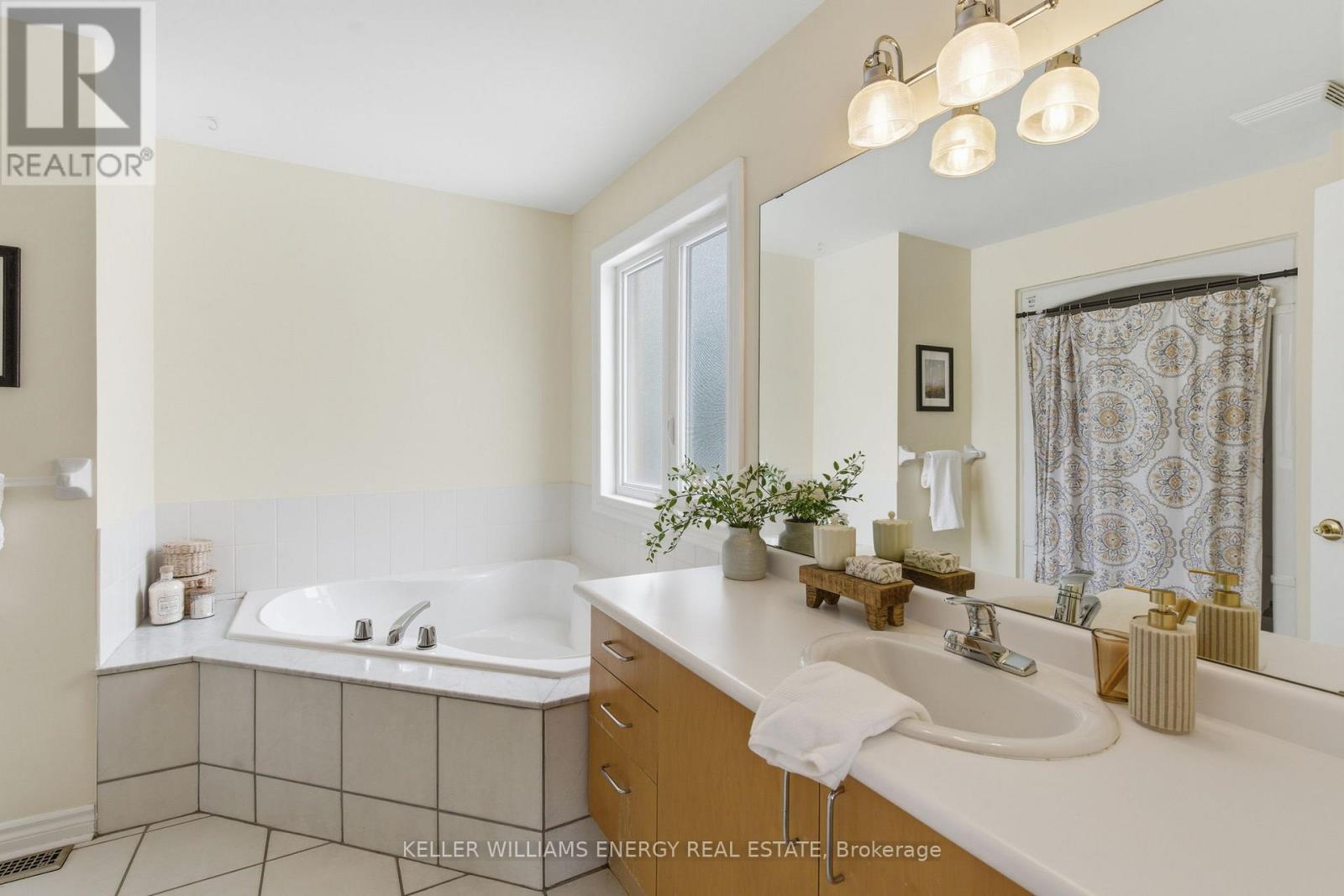 105 Guildwood Drive, Clarington, Ontario  L1C 5C7 - Photo 27 - E12899444