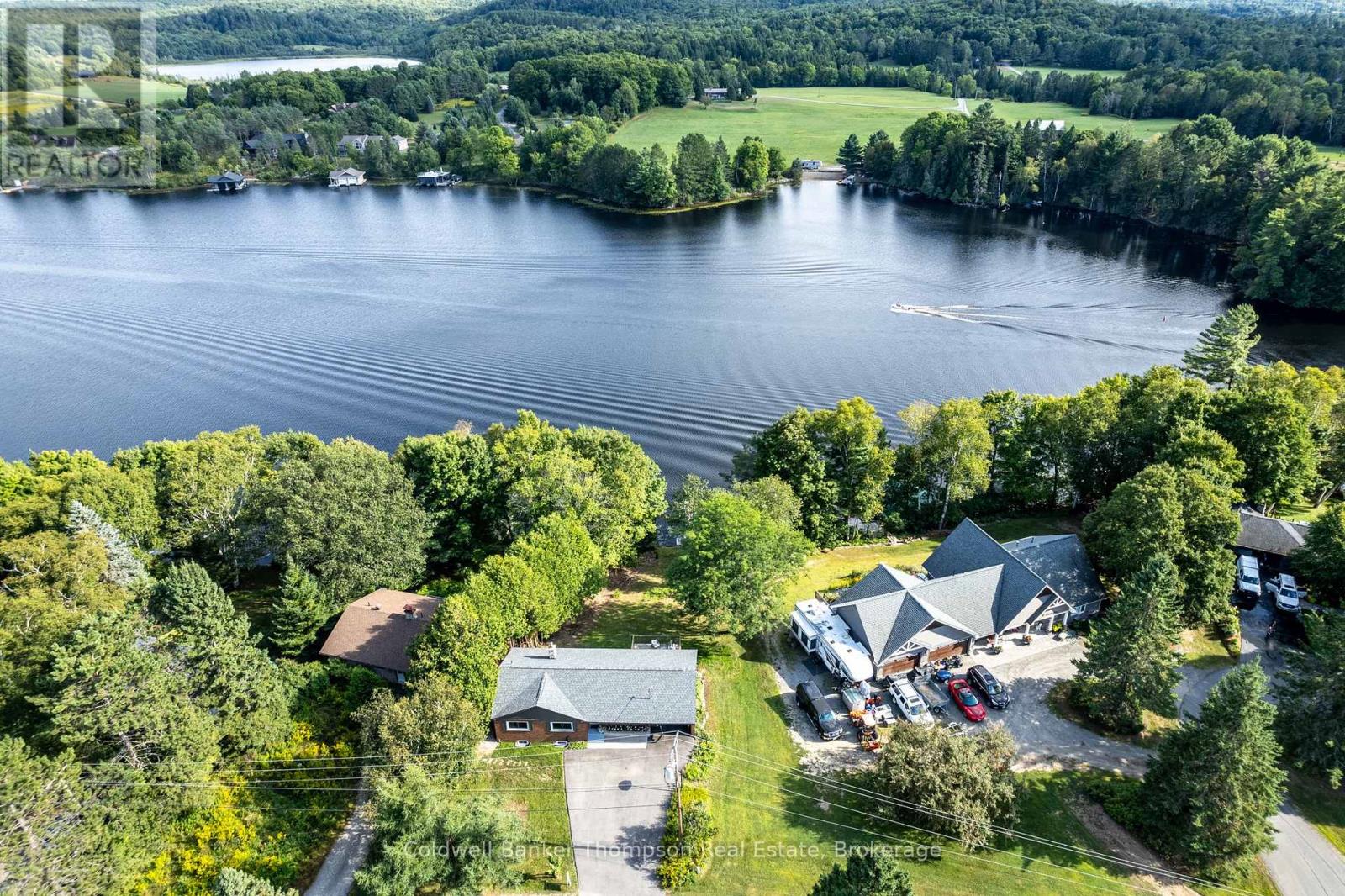 109 Riverside Drive, Huntsville, Ontario  P1H 1R6 - Photo 2 - X12899214