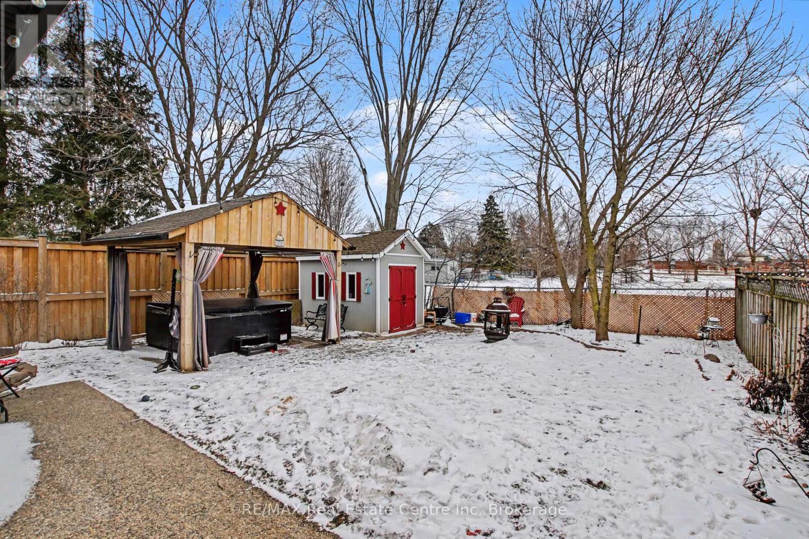 771 Victoria Terrace, Centre Wellington, Ontario N1M 3L5 - Photo 29 - X12899290