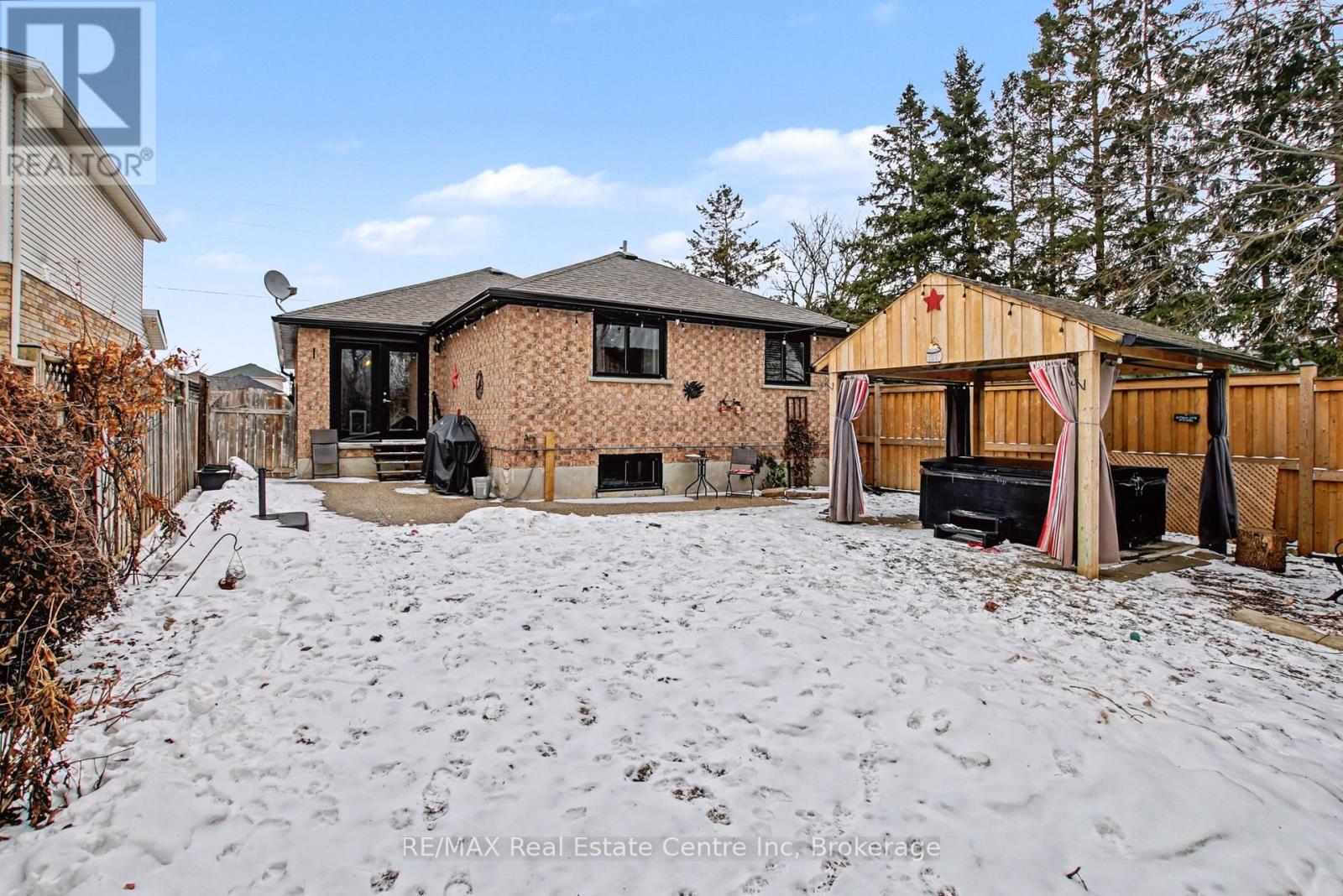 771 Victoria Terrace, Centre Wellington, Ontario N1M 3L5 - Photo 31 - X12899290
