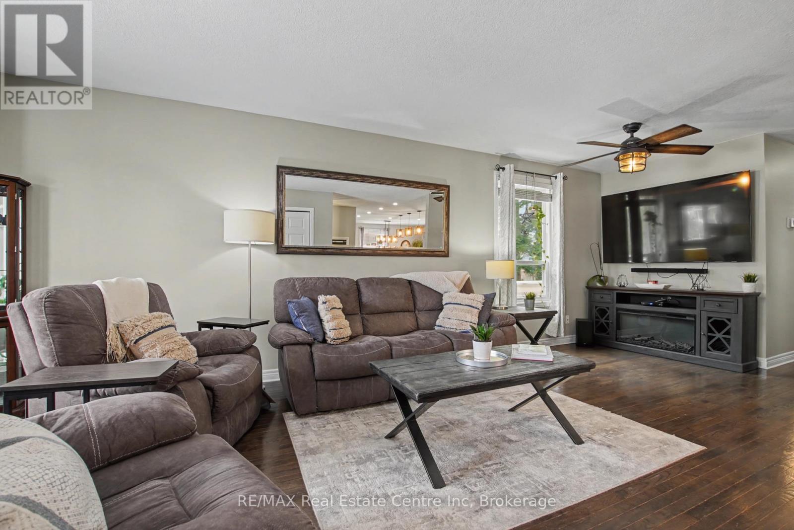 771 Victoria Terrace, Centre Wellington, Ontario N1M 3L5 - Photo 5 - X12899290