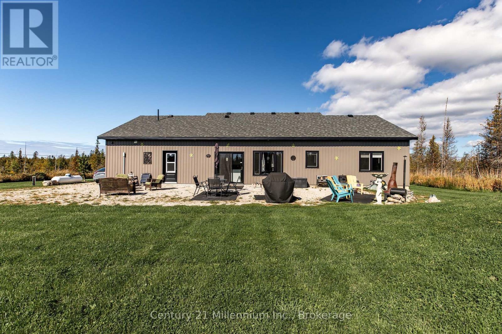 621 Lindsay  30 Road, Northern Bruce Peninsula, Ontario  N0H 1Z0 - Photo 5 - X12899454