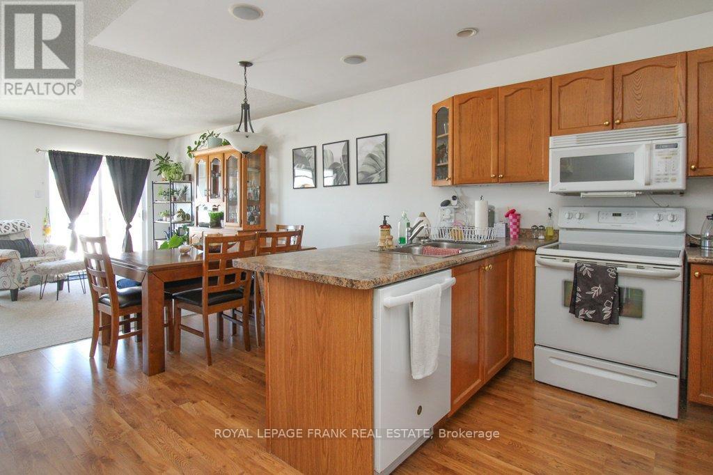 416 Abound Crescent, Peterborough, Ontario  K9J 8S2 - Photo 3 - X12899414