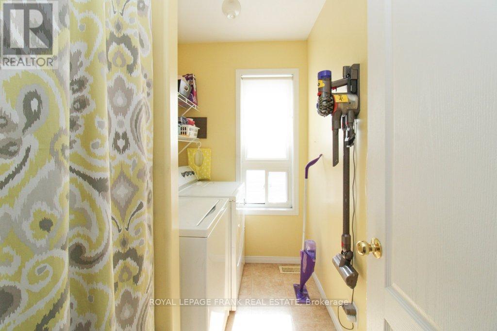 416 Abound Crescent, Peterborough, Ontario  K9J 8S2 - Photo 8 - X12899414