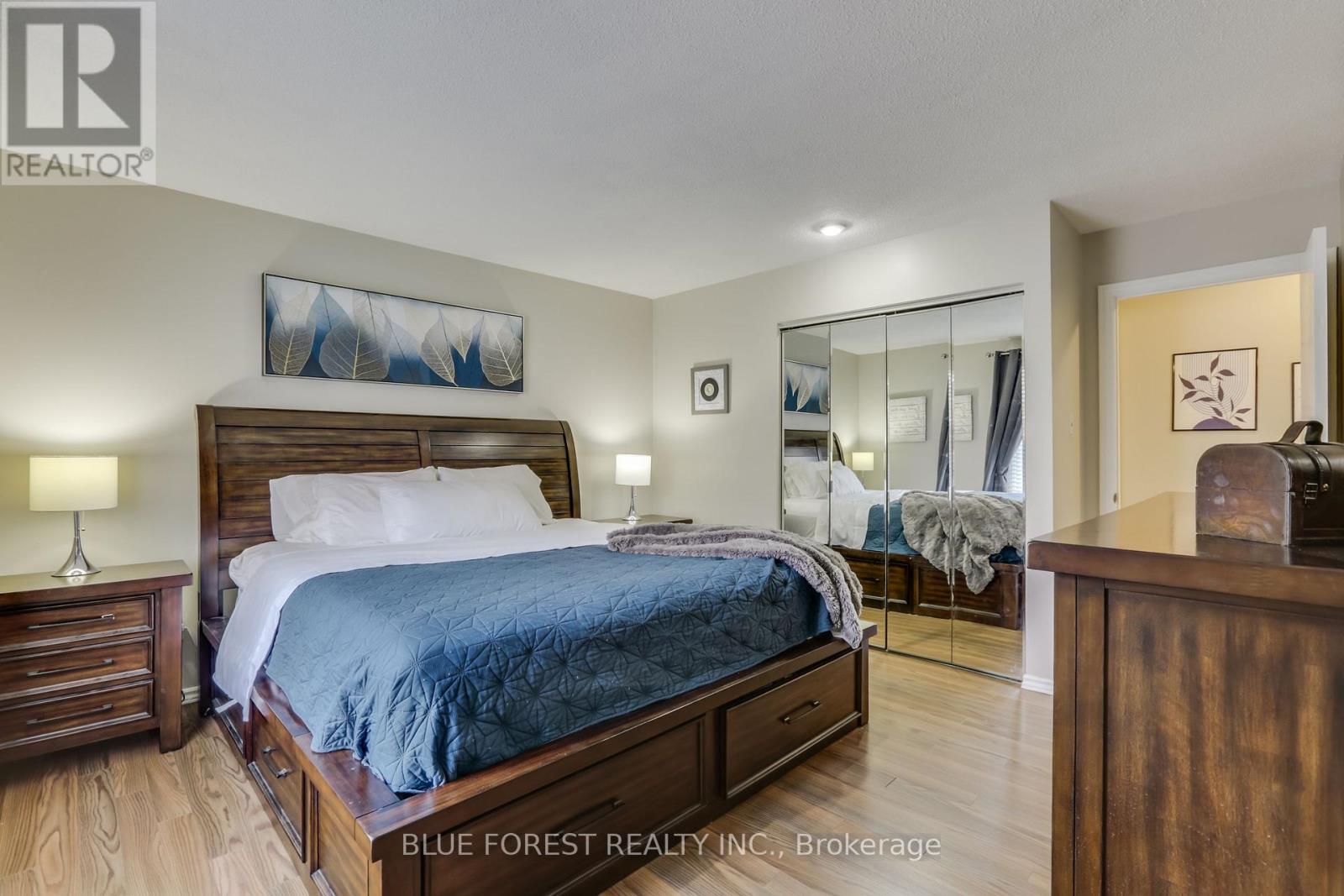 1089 Viscount Road, London South, Ontario  N6K 1H9 - Photo 15 - X12899334