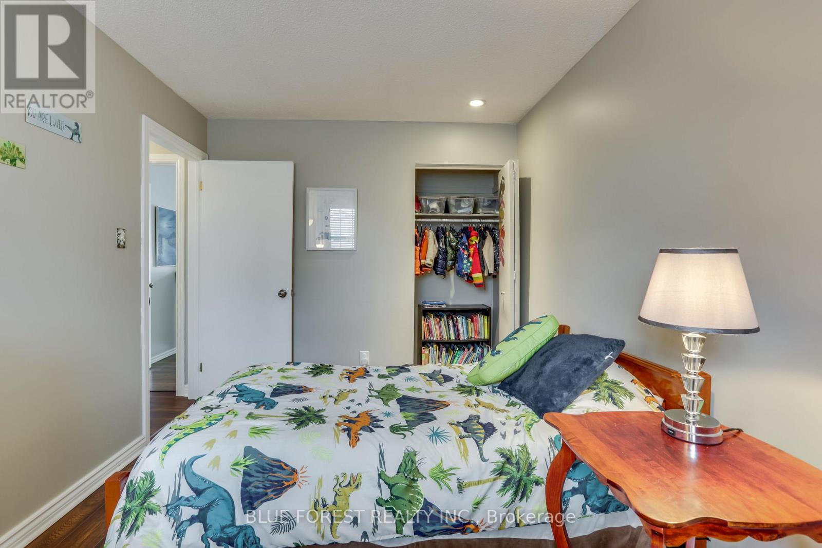 1089 Viscount Road, London South, Ontario  N6K 1H9 - Photo 20 - X12899334