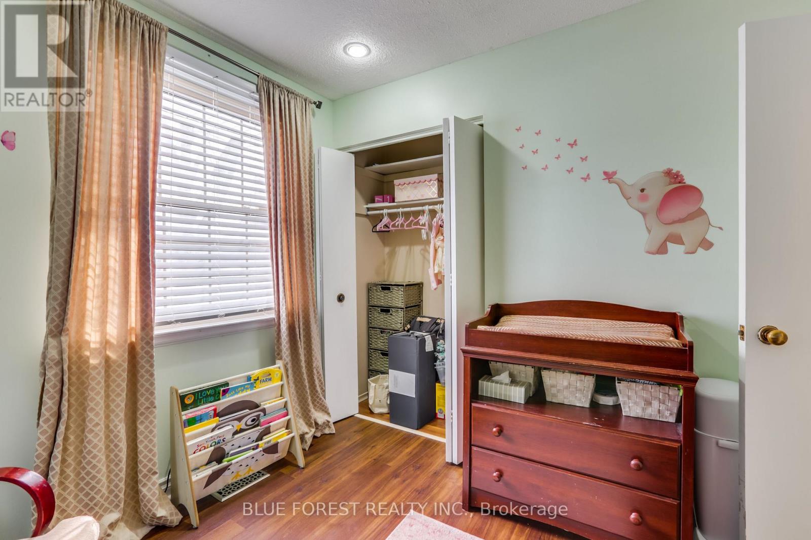 1089 Viscount Road, London South, Ontario  N6K 1H9 - Photo 22 - X12899334