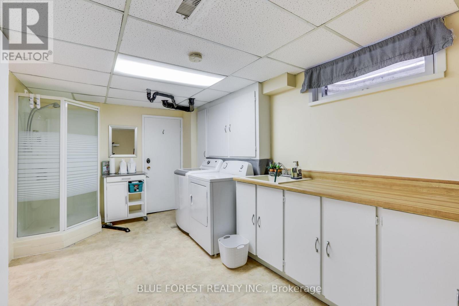 1089 Viscount Road, London South, Ontario  N6K 1H9 - Photo 35 - X12899334