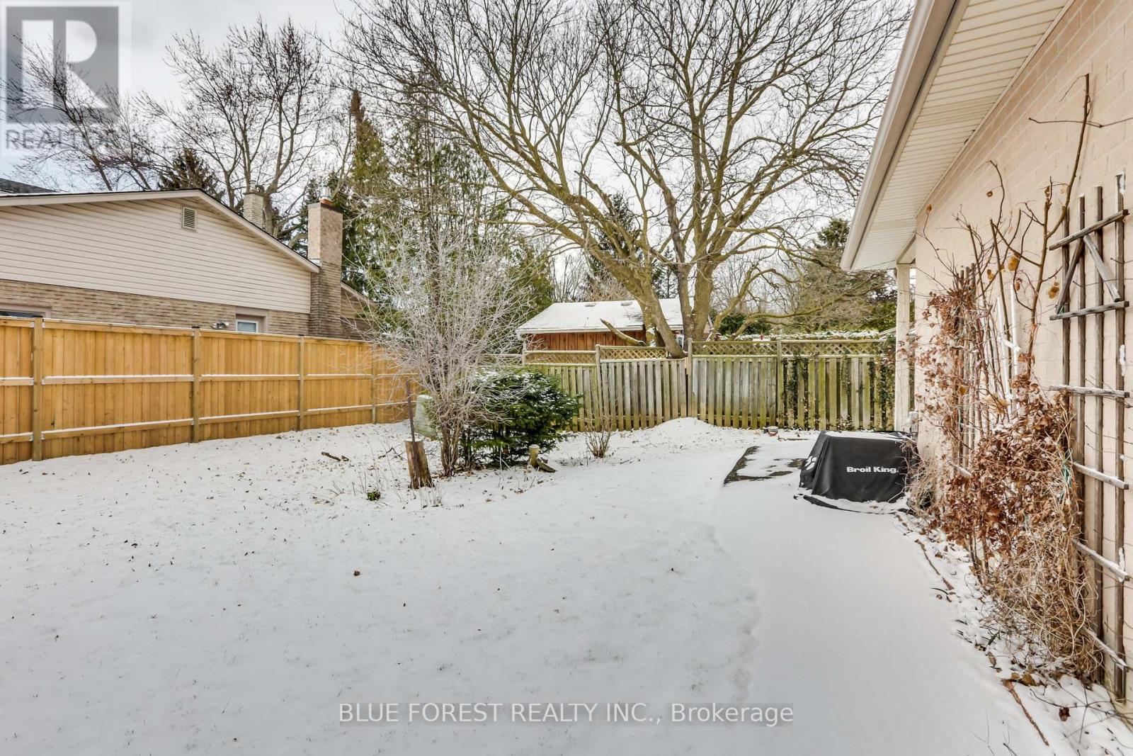 1089 Viscount Road, London South, Ontario  N6K 1H9 - Photo 37 - X12899334