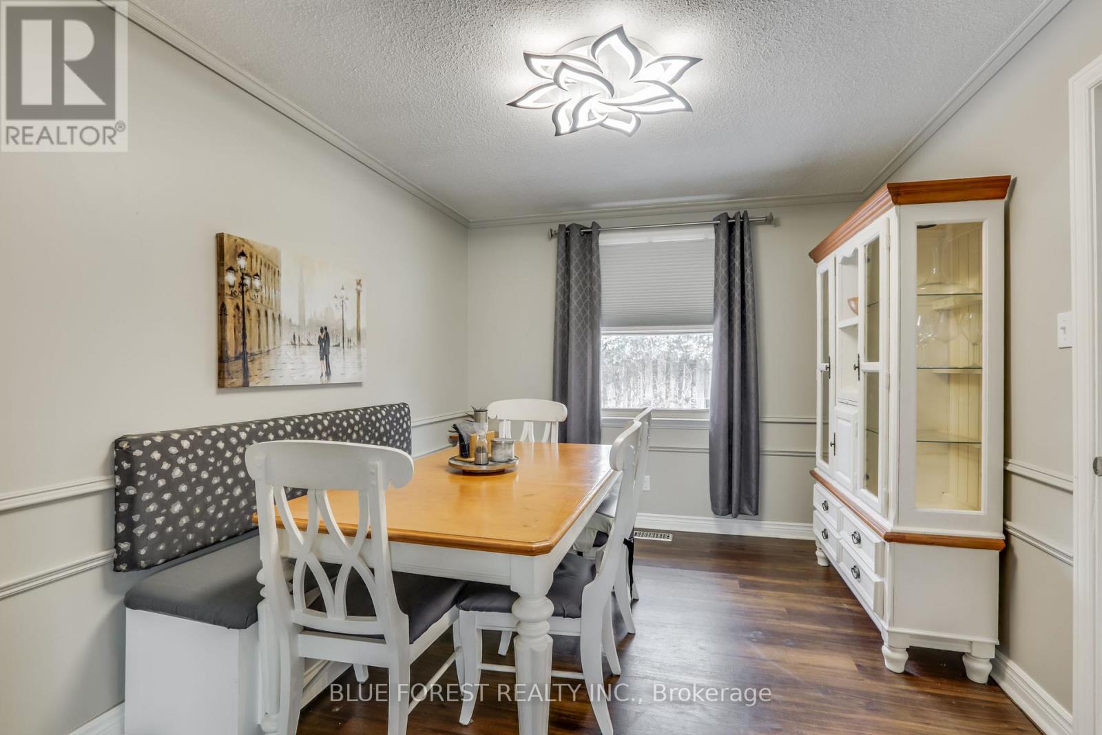 1089 Viscount Road, London South, Ontario  N6K 1H9 - Photo 7 - X12899334