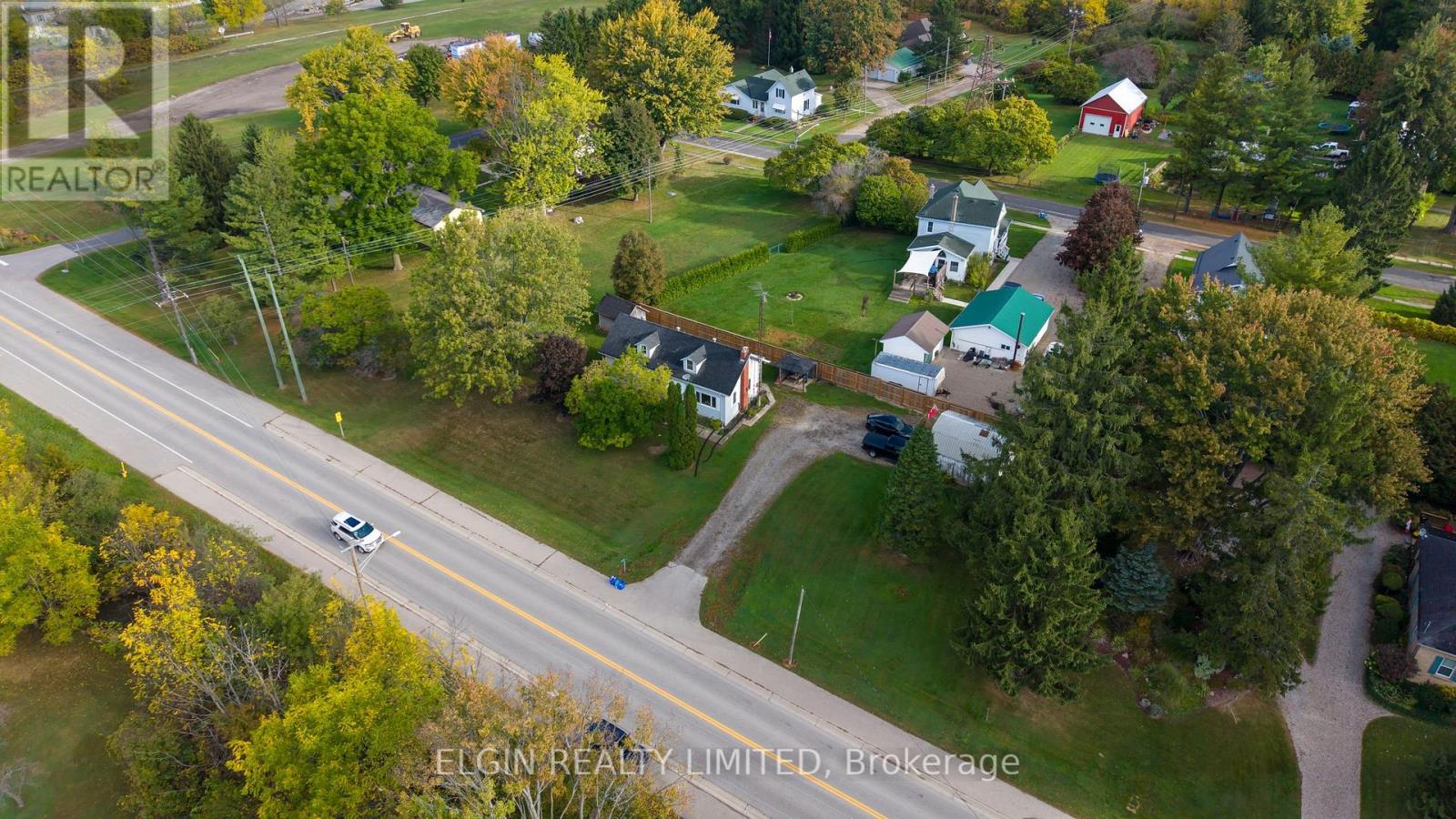 9704 Union Road, Southwold, Ontario  N0L 2E0 - Photo 2 - X12899348