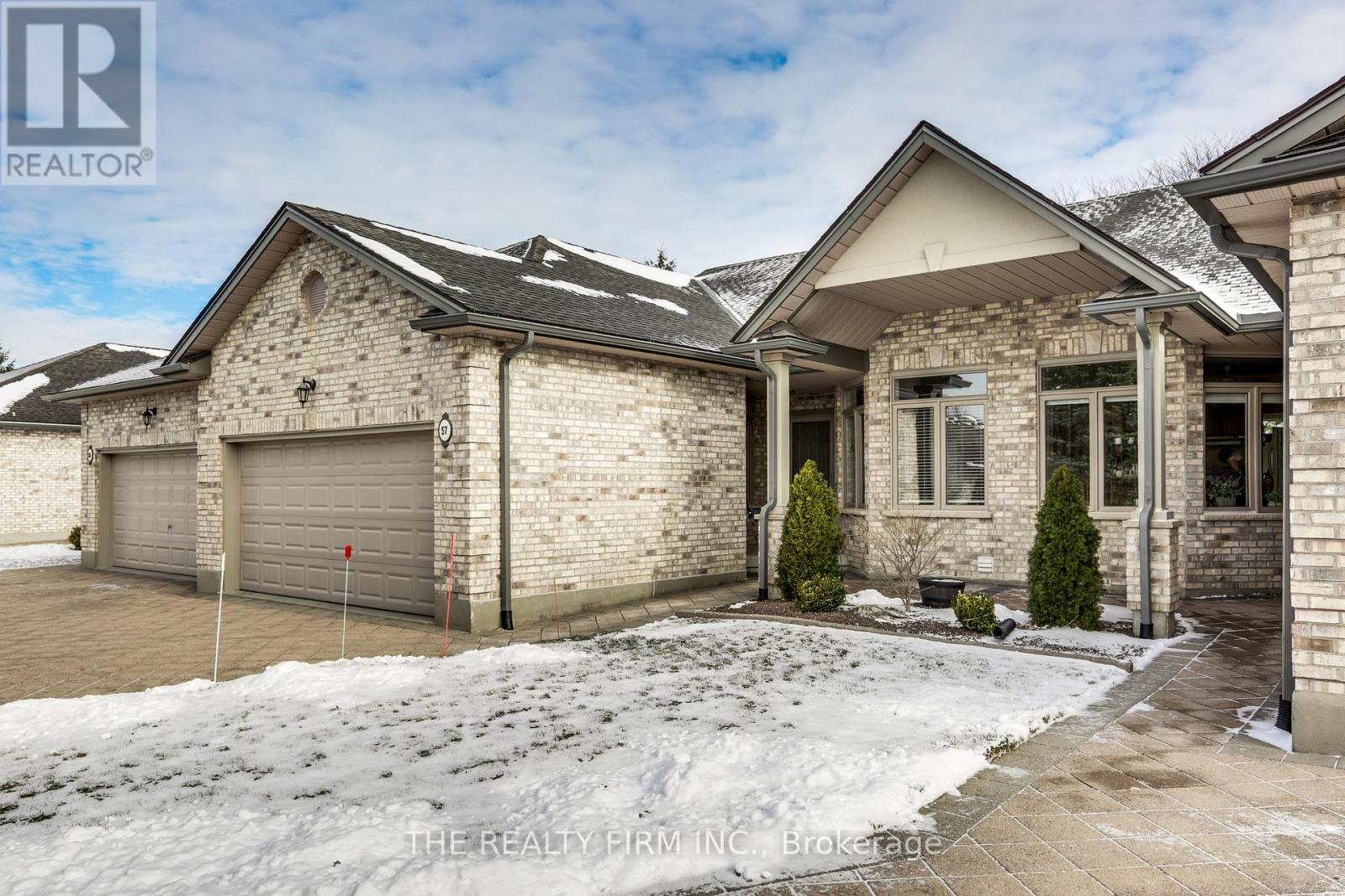 57 - 44 Edgevalley Road, London East, Ontario  N5Y 5P7 - Photo 1 - X12899380