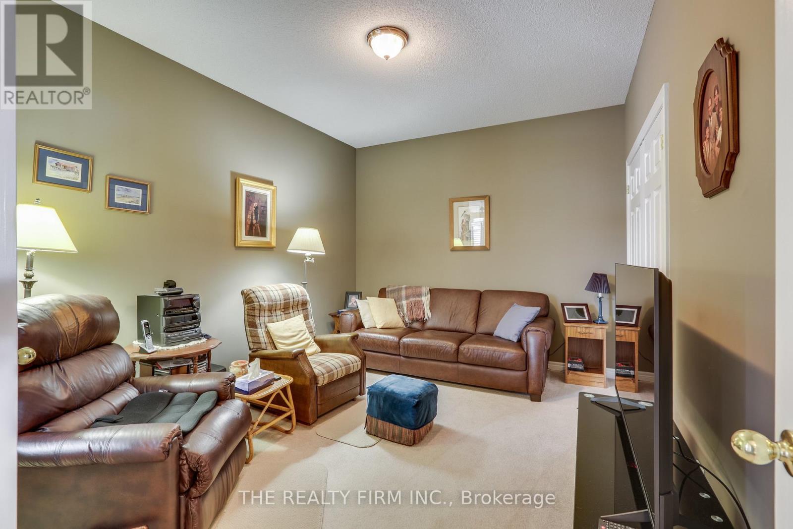 57 - 44 Edgevalley Road, London East, Ontario  N5Y 5P7 - Photo 6 - X12899380