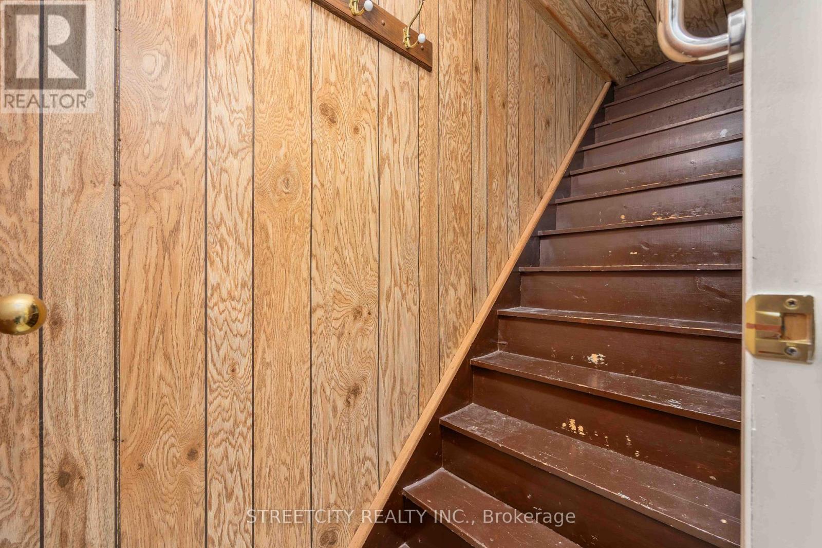 318 Cobden Street, Sarnia, Ontario  N7T 4A3 - Photo 14 - X12899384