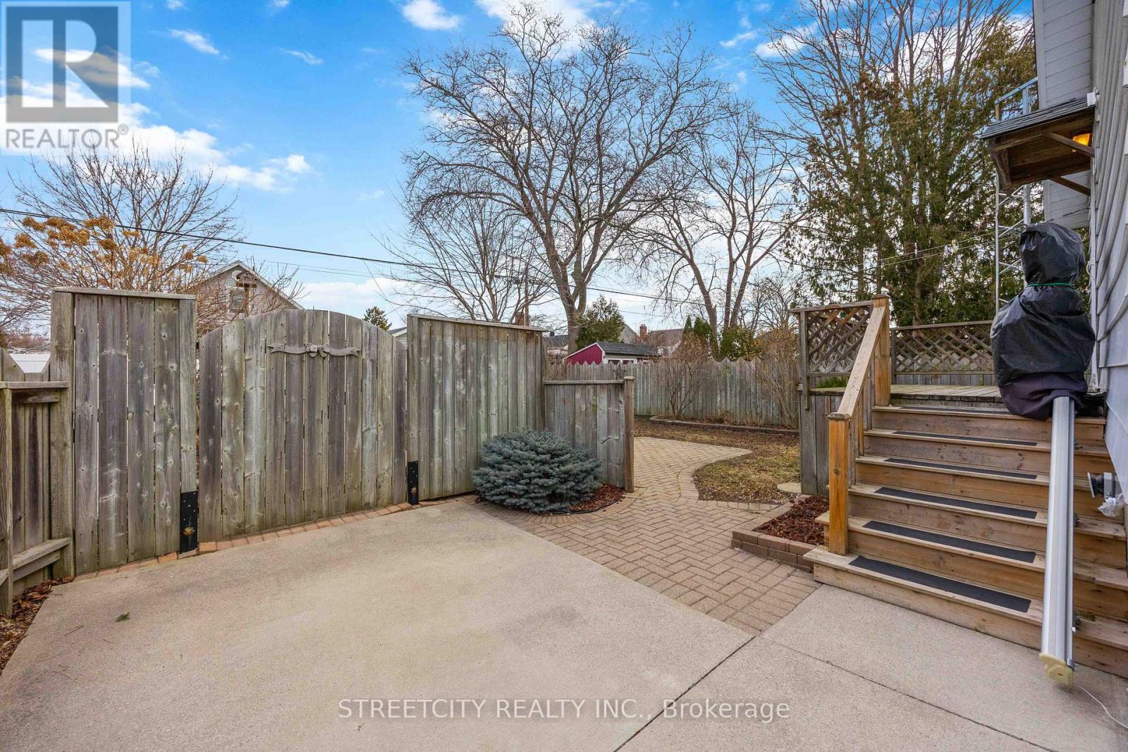 318 Cobden Street, Sarnia, Ontario  N7T 4A3 - Photo 22 - X12899384