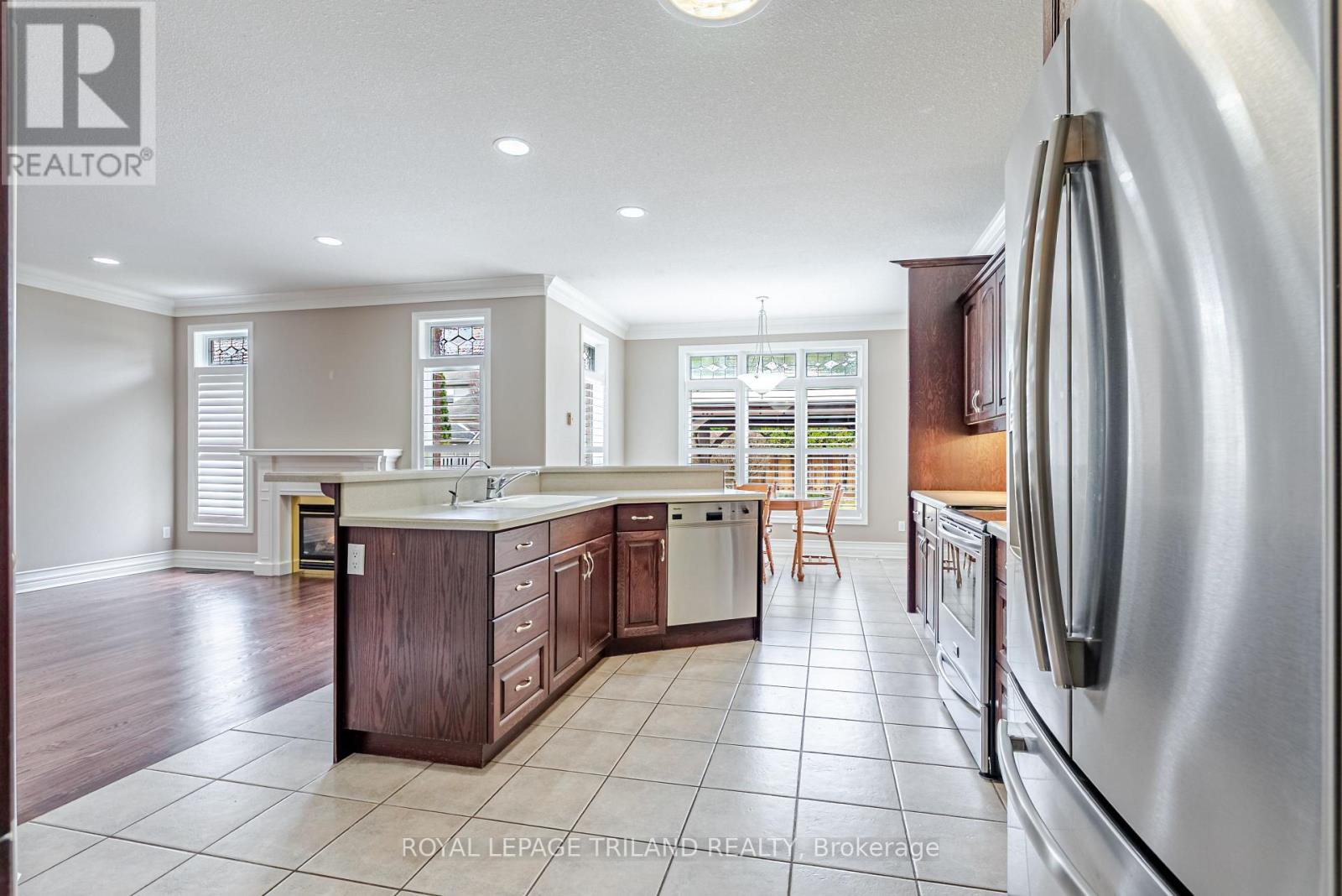 43 Pinehurst Drive, Thames Centre, Ontario  N0L 1G2 - Photo 22 - X12899386