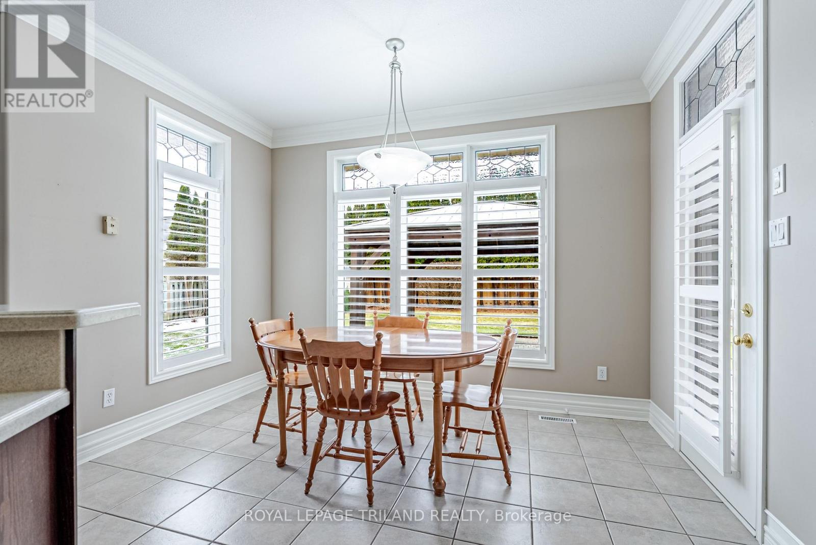 43 Pinehurst Drive, Thames Centre, Ontario  N0L 1G2 - Photo 25 - X12899386