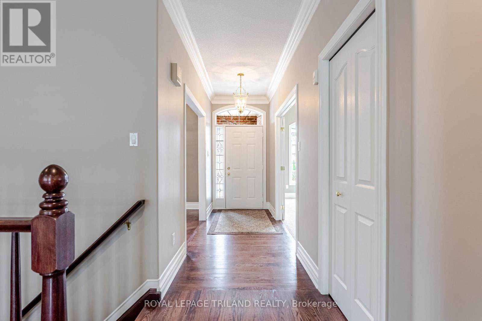 43 Pinehurst Drive, Thames Centre, Ontario  N0L 1G2 - Photo 9 - X12899386