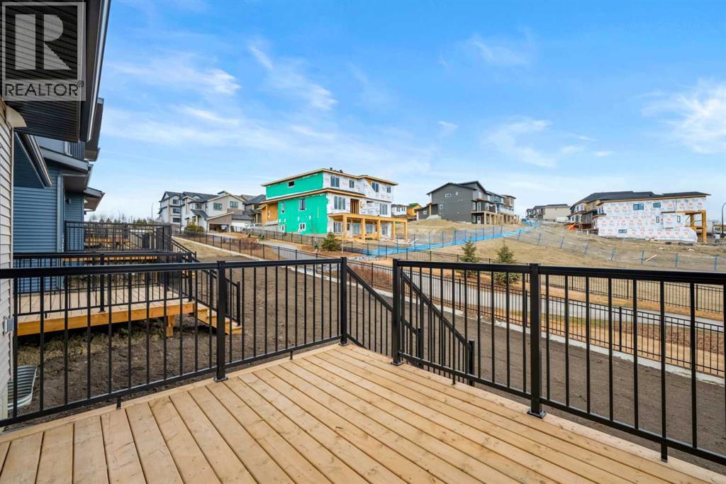 31 Heritage Heath, Cochrane, Alberta  T4C 3L3 - Photo 5 - A2285357