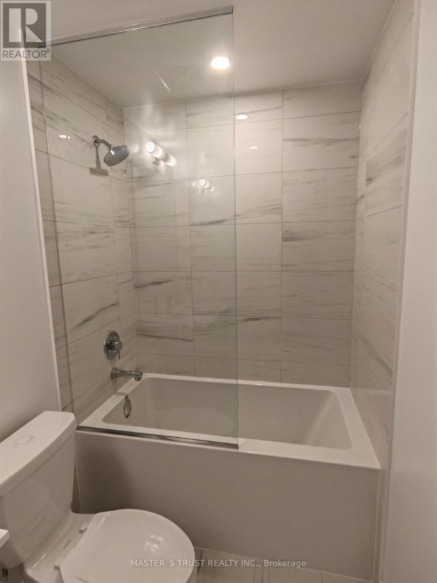 3316 - 180 Front Street E, Toronto, Ontario  M5A 0K9 - Photo 14 - C12899206