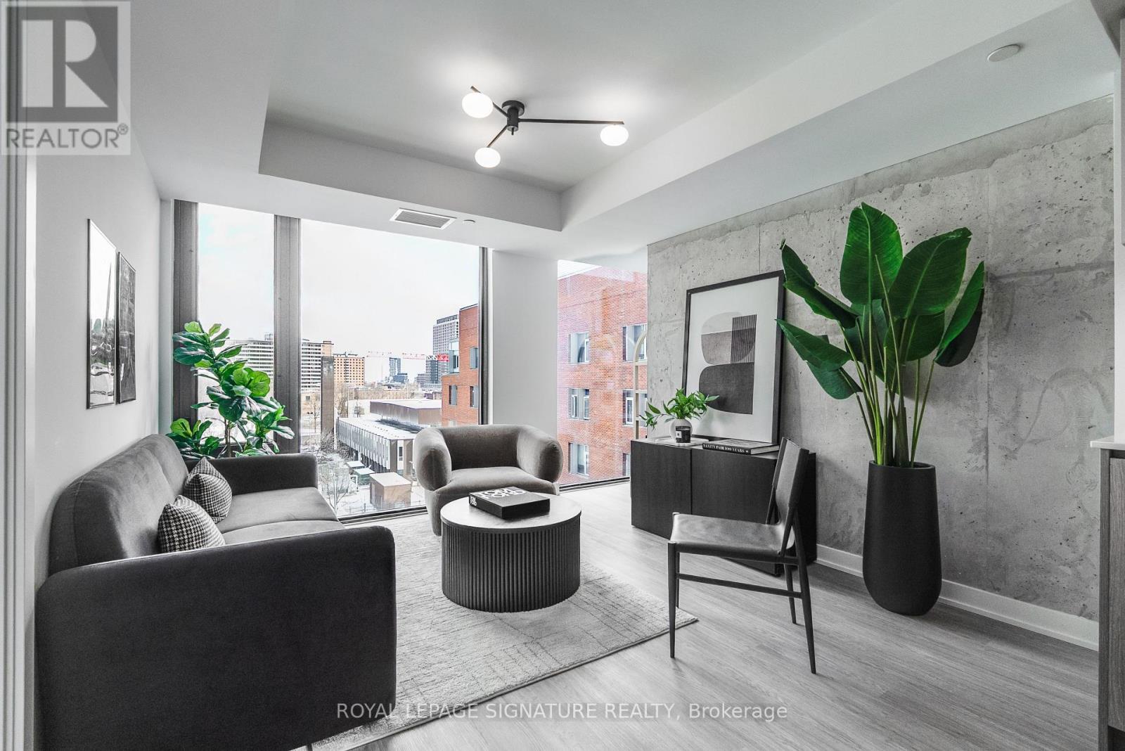 605 - 47 MUTUAL STREET, Toronto, Ontario