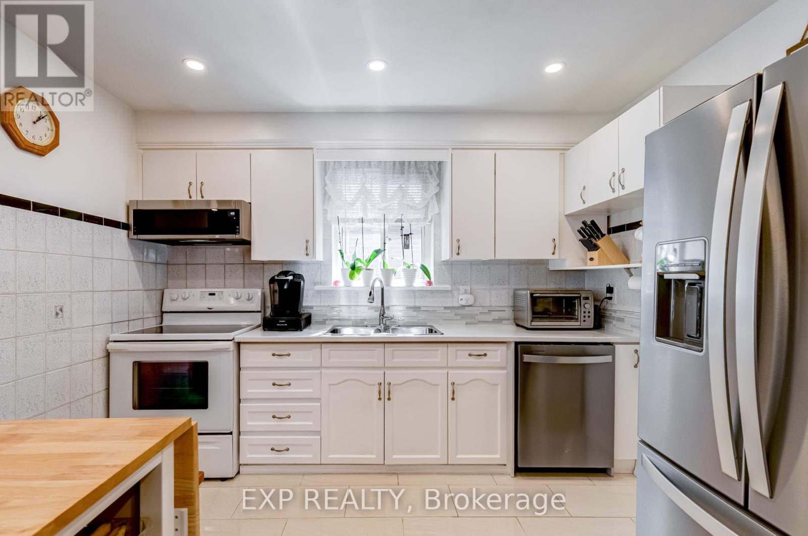 436 Oakwood Avenue, Toronto (Oakwood Village), Ontario  M6E 2W5 - Photo 8 - C12899296