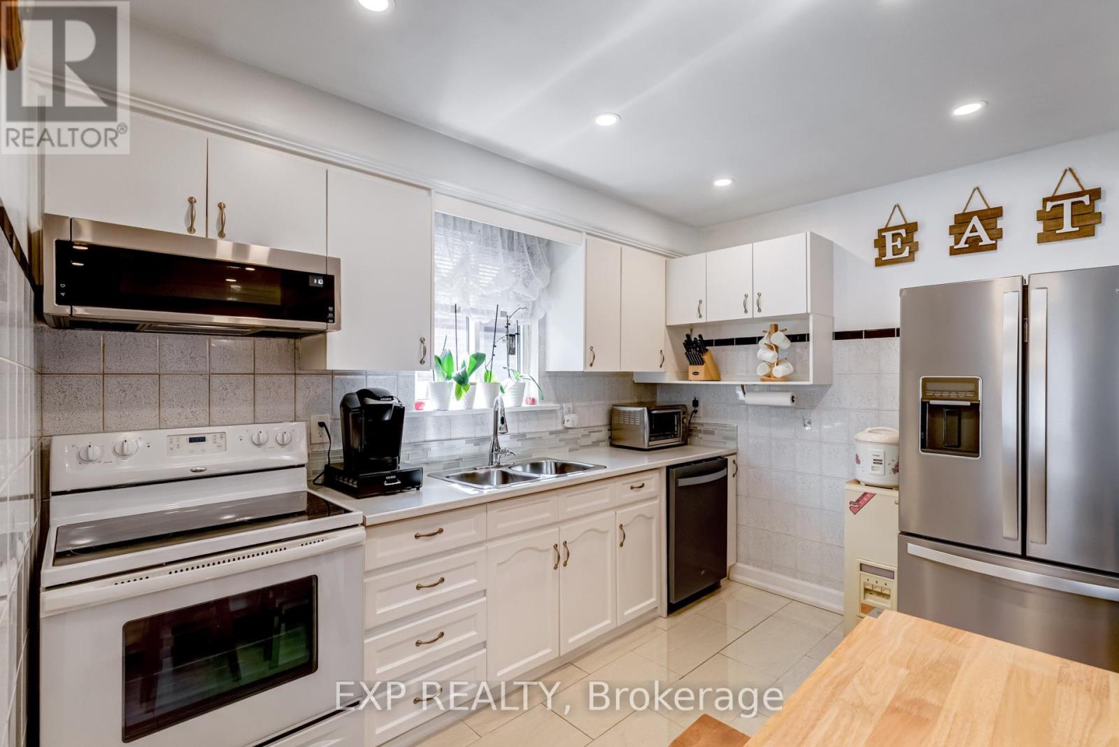 436 Oakwood Avenue, Toronto (Oakwood Village), Ontario  M6E 2W5 - Photo 9 - C12899296